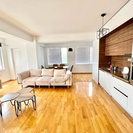 Karpos Modern Apartman *