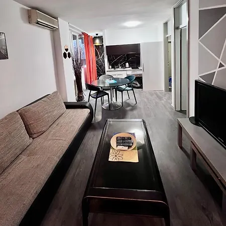 Apartman Karpos Modern *