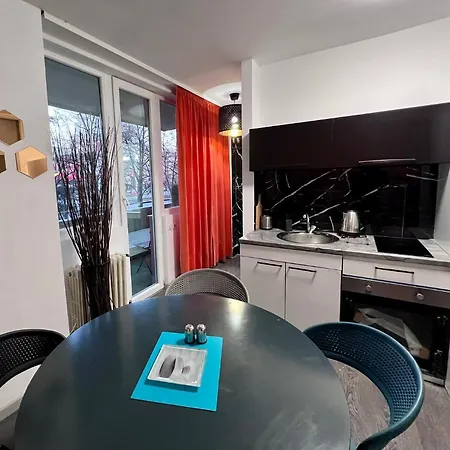 Karpos Modern * Szkopje