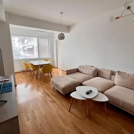 Apartman Karpos Modern